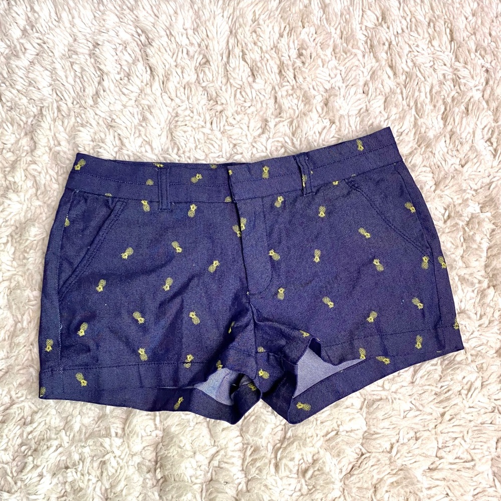 Pineapple shorts! 🍍